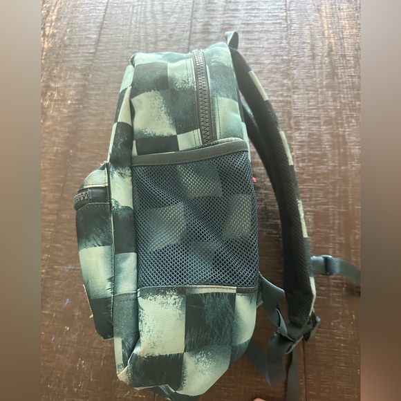 Hershel Supply Co Youth 26L backpack in checkers - Picture 3 of 4